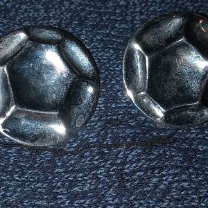 Clip-on earrings vintage